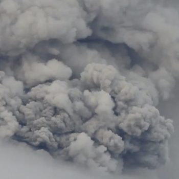 Santal Volcanique 01 ashes spice clouds musks - Maison Crivelli